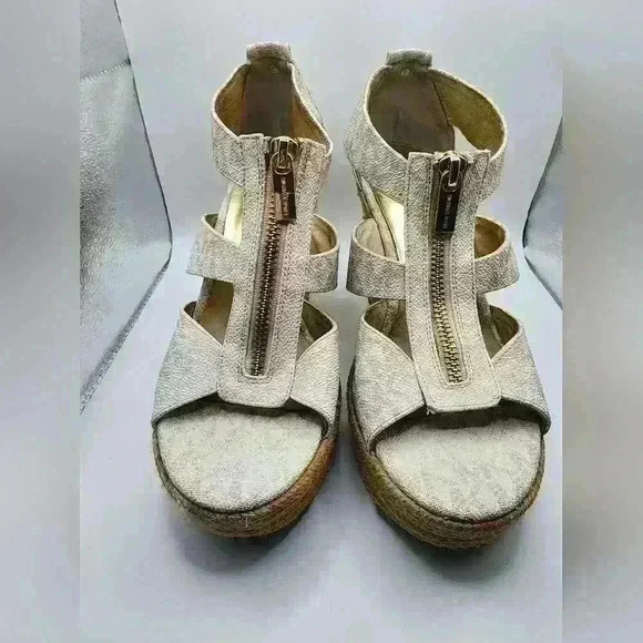 Michael Kors Cream Wedges - Picture 1 of 4